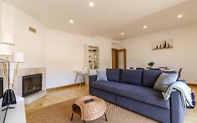 Flor Do Mar - Spacious Apartment With Balcony